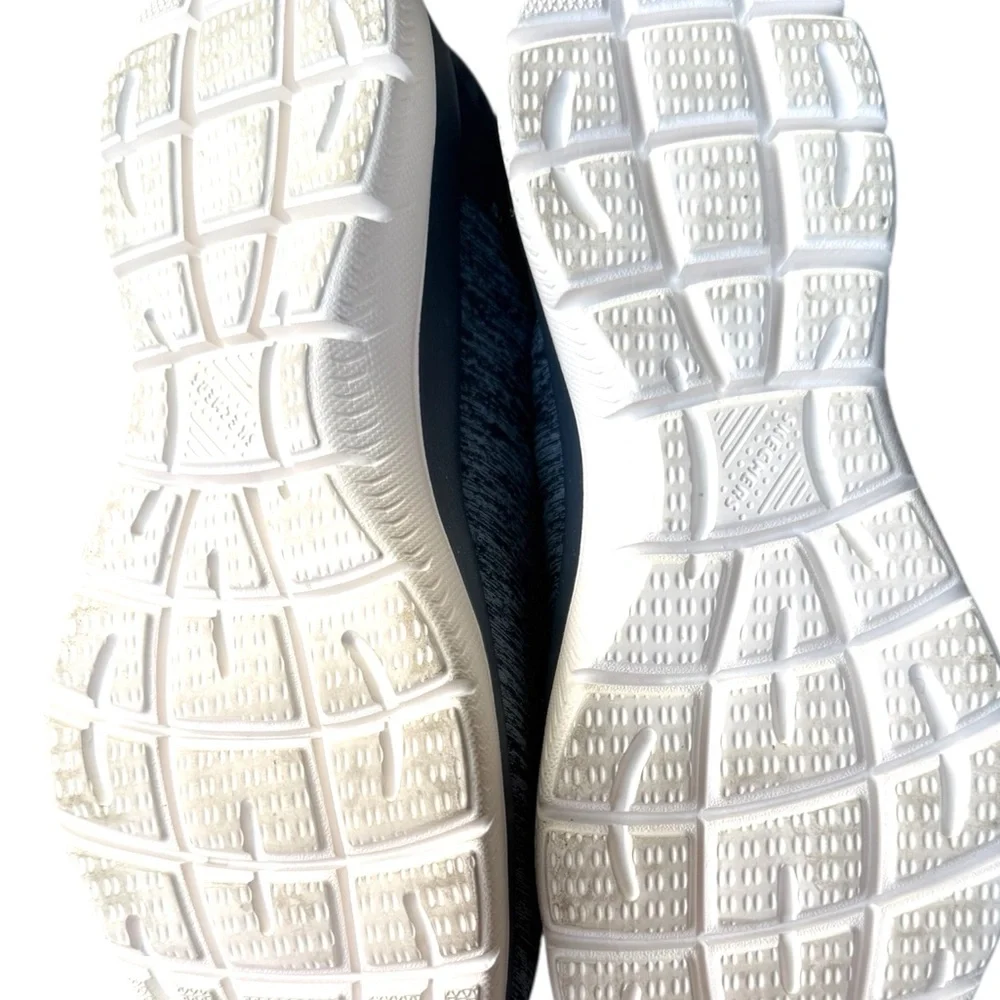 NWT Women’s Skechers Slip-ins: Summits- Dazzling Haze fashion sneakers. - Picture 4 of 5